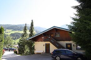 Appealing Apartment in Kleinarl With Ski-storage