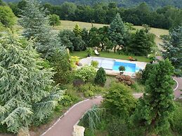 Modern Holiday Home With Shared Swimming Pool in Mittelndorf