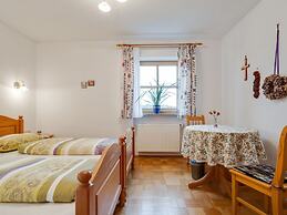 Spacious Apartment With Sauna in Schonsee