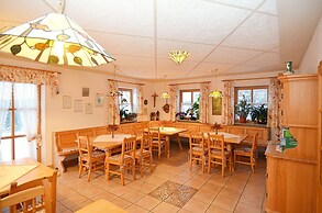 Spacious Apartment With Sauna in Schonsee