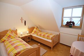 Spacious Apartment With Sauna in Schonsee