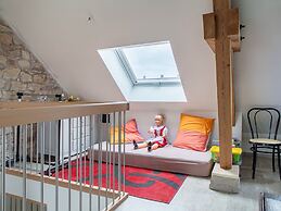 Elegant Holiday Home in Saint Louis With Garden