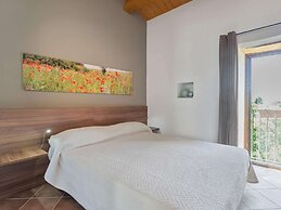 Gorgeous Mansion in Ripabottoni With Swimming Pool