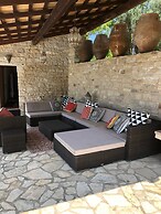 Gorgeous Mansion in Ripabottoni With Swimming Pool