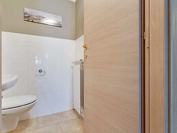 Gorgeous Mansion in Ripabottoni With Swimming Pool