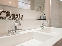 Modern Apartment Close to the Beach and the sea