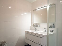 Modern Apartment Close to the Beach and the sea