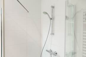 Modern Apartment Close to the Beach and the sea