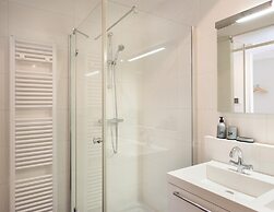 Modern Apartment Close to the Beach and the sea