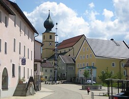 Cozy Apartment in Ruhmannsfelden With Swimming Pool
