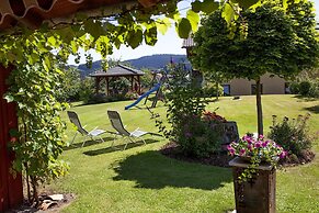 Cozy Apartment in Ruhmannsfelden With Swimming Pool