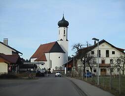 Cozy Apartment in Ruhmannsfelden With Swimming Pool