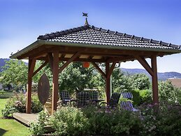 Cozy Apartment in Ruhmannsfelden With Swimming Pool