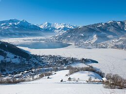 Contemporary Apartment in Maishofen Near Ski Area