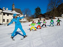 Contemporary Apartment in Maishofen Near Ski Area