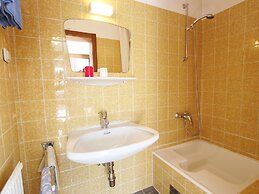 Contemporary Apartment in Maishofen Near Ski Area