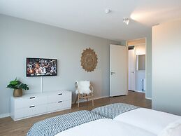 Two Room Apartment Overlooking the Harbor