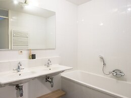 Two Room Apartment Overlooking the Harbor