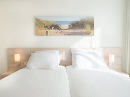 Two Room Apartment Overlooking the Harbor