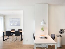 Two Room Apartment Overlooking the Harbor