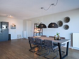 Two Room Apartment Overlooking the Harbor