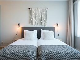 Two Room Apartment Overlooking the Harbor