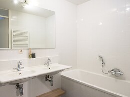 Two Room Apartment Overlooking the Harbor