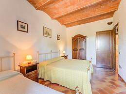 Countryside Holiday Home in Gambassi Terme With Garden