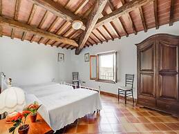 Countryside Holiday Home in Gambassi Terme With Garden