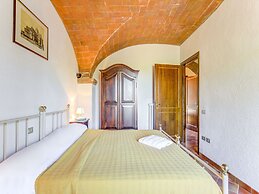 Countryside Holiday Home in Gambassi Terme With Garden