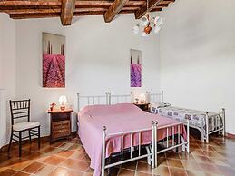 Countryside Holiday Home in Gambassi Terme With Garden