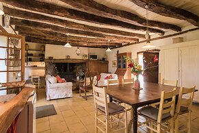 Farmhouse With Private Pool, Large Garden and Playground