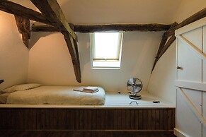 Farmhouse With Private Pool, Large Garden and Playground