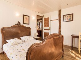 Farmhouse With Private Pool, Large Garden and Playground