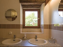 Farmhouse With Private Pool, Large Garden and Playground