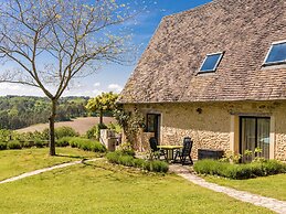 Farmhouse With Private Pool, Large Garden and Playground