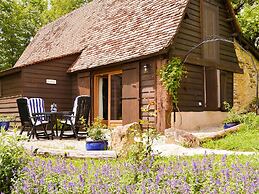 Farmhouse With Private Pool, Large Garden and Playground