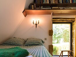 Farmhouse With Private Pool, Large Garden and Playground