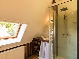 Farmhouse With Private Pool, Large Garden and Playground