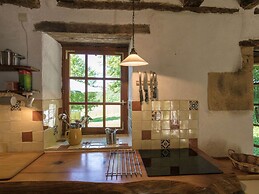 Farmhouse With Private Pool, Large Garden and Playground