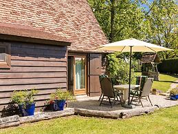 Farmhouse With Private Pool, Large Garden and Playground