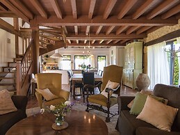 Farmhouse With Private Pool, Large Garden and Playground