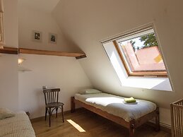 Farmhouse With Private Pool, Large Garden and Playground