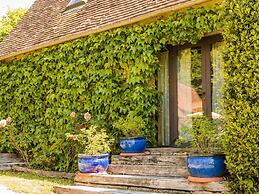Farmhouse With Private Pool, Large Garden and Playground