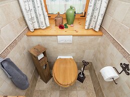 Alluring Holiday Home in Ubersee With Whirlpool