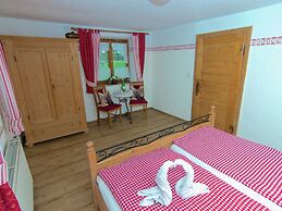 Alluring Holiday Home in Ubersee With Whirlpool