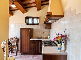 Gorgeous Apartment With Pool Near Sibillini Mountains