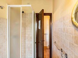 Gorgeous Apartment With Pool Near Sibillini Mountains