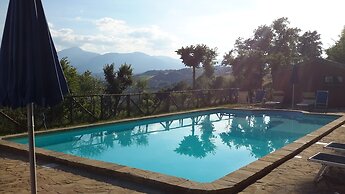 Gorgeous Apartment With Pool Near Sibillini Mountains
