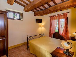 Gorgeous Apartment With Pool Near Sibillini Mountains